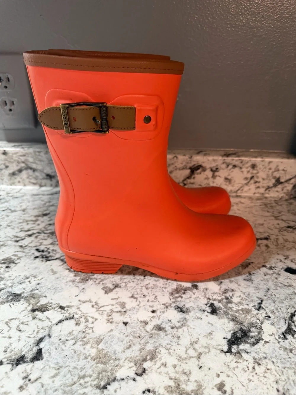 Chooka City Solid Mid-Height rain boots size 7